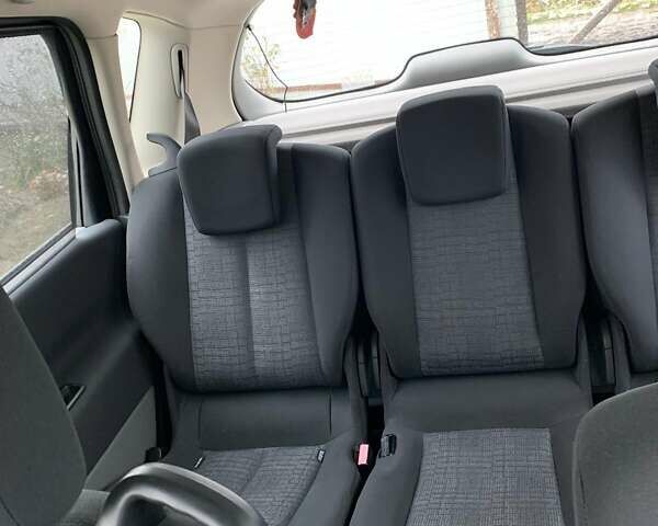 Сірий Рено Сценік, об'ємом двигуна 1.6 л та пробігом 225 тис. км за 5700 $, фото 54 на Automoto.ua