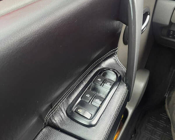 Рено Сценик 2006 в Виннице на Automoto.ua Серый Рено Сценик, объемом двигателя 1.5 л и пробегом 335 тыс. км за 5500 $, фото 6 на Automoto.ua