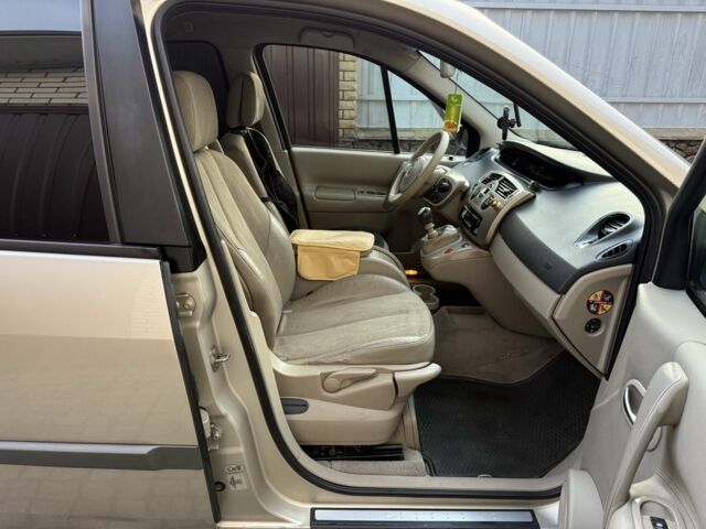 Сірий Рено Сценік, об'ємом двигуна 1.5 л та пробігом 230 тис. км за 3650 $, фото 19 на Automoto.ua