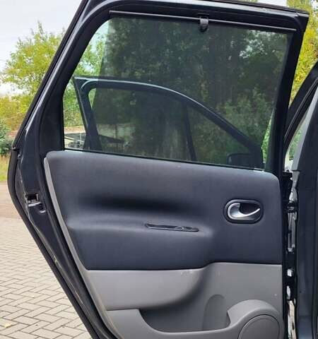 Серый Рено Сценик, объемом двигателя 1.6 л и пробегом 212 тыс. км за 5250 $, фото 17 на Automoto.ua