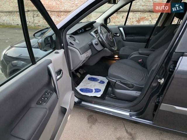 Серый Рено Сценик, объемом двигателя 1.6 л и пробегом 195 тыс. км за 5899 $, фото 22 на Automoto.ua
