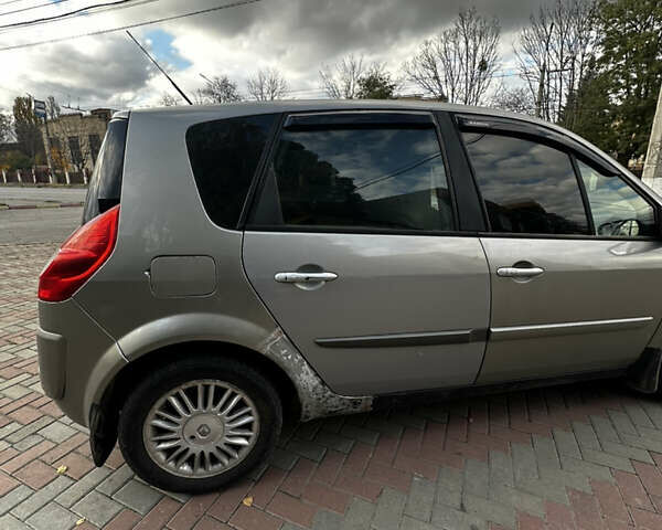 Серый Рено Сценик, объемом двигателя 2 л и пробегом 278 тыс. км за 3400 $, фото 7 на Automoto.ua
