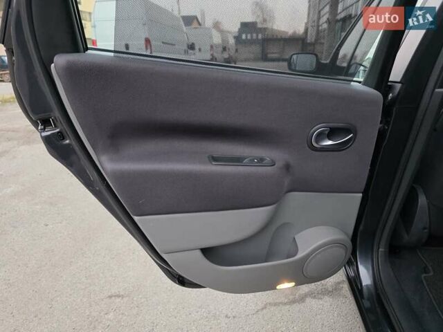 Серый Рено Сценик, объемом двигателя 1.6 л и пробегом 195 тыс. км за 5899 $, фото 28 на Automoto.ua