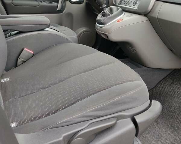 Серый Рено Сценик, объемом двигателя 1.6 л и пробегом 152 тыс. км за 4950 $, фото 15 на Automoto.ua