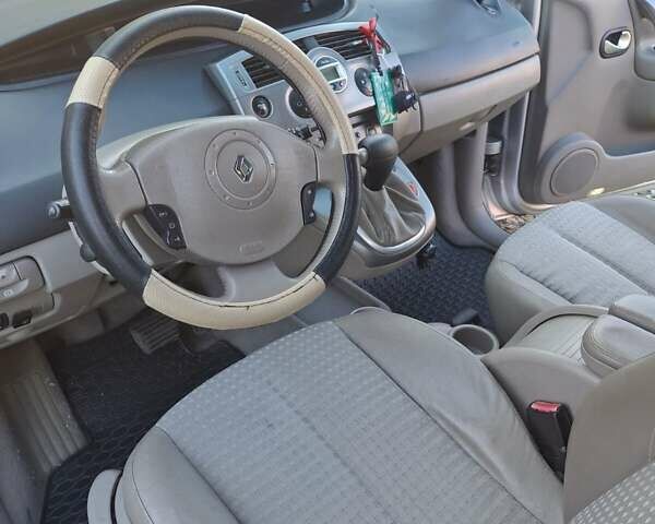 Сірий Рено Сценік, об'ємом двигуна 1.6 л та пробігом 201 тис. км за 5200 $, фото 11 на Automoto.ua