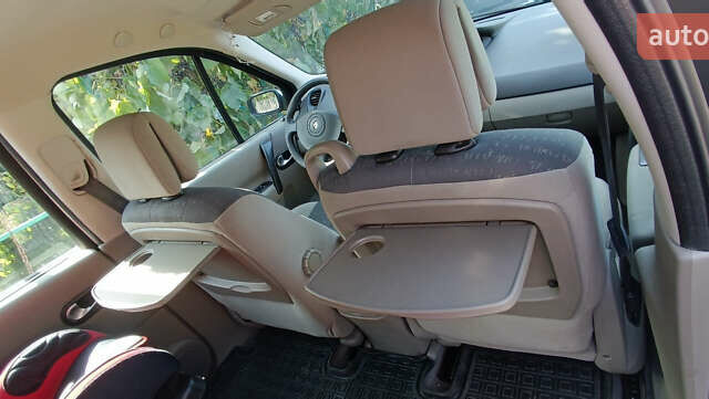 Сірий Рено Сценік, об'ємом двигуна 1.6 л та пробігом 130 тис. км за 5500 $, фото 3 на Automoto.ua