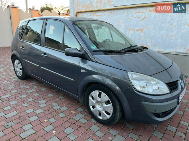 Рено Сценік 2006 у Хмельницькому на Automoto.ua Сірий Рено Сценік, об'ємом двигуна 2 л та пробігом 236 тис. км за 5800 $, фото 7 на Automoto.ua