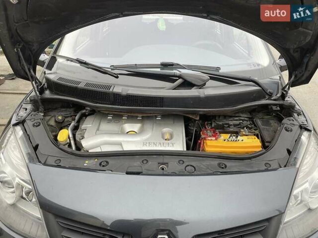 Серый Рено Сценик, объемом двигателя 2 л и пробегом 236 тыс. км за 6650 $, фото 6 на Automoto.ua