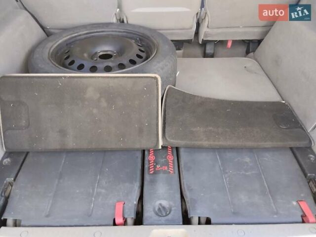 Рено Сценик 2006 в Миргороде на Automoto.ua Серый Рено Сценик, объемом двигателя 1.5 л и пробегом 335 тыс. км за 4150 $, фото 1 на Automoto.ua