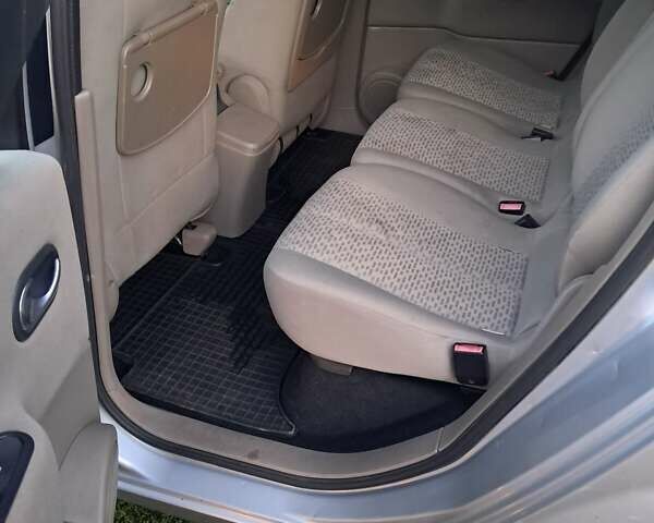 Серый Рено Сценик, объемом двигателя 1.6 л и пробегом 322 тыс. км за 5200 $, фото 10 на Automoto.ua