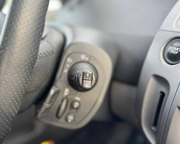 Сірий Рено Сценік, об'ємом двигуна 2 л та пробігом 223 тис. км за 4600 $, фото 17 на Automoto.ua