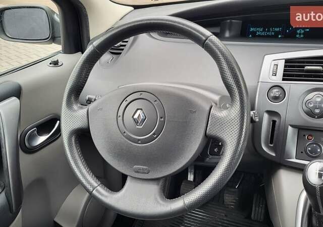Серый Рено Сценик, объемом двигателя 1.6 л и пробегом 212 тыс. км за 5250 $, фото 28 на Automoto.ua