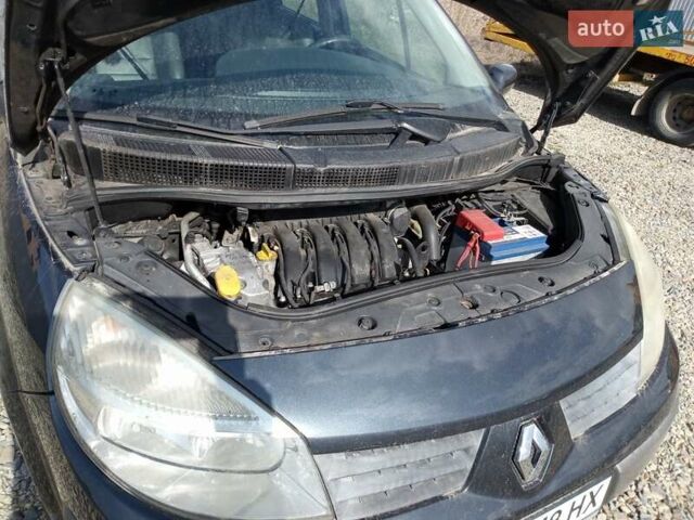 Рено Сценік 2006 у Каменце-Подольском на Automoto.ua Сірий Рено Сценік, об'ємом двигуна 2 л та пробігом 265 тис. км за 5500 $, фото 8 на Automoto.ua