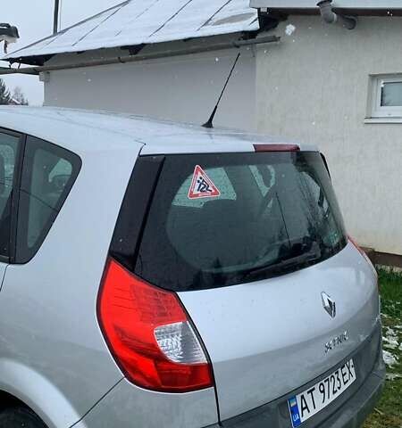 Сірий Рено Сценік, об'ємом двигуна 1.6 л та пробігом 225 тис. км за 5700 $, фото 40 на Automoto.ua