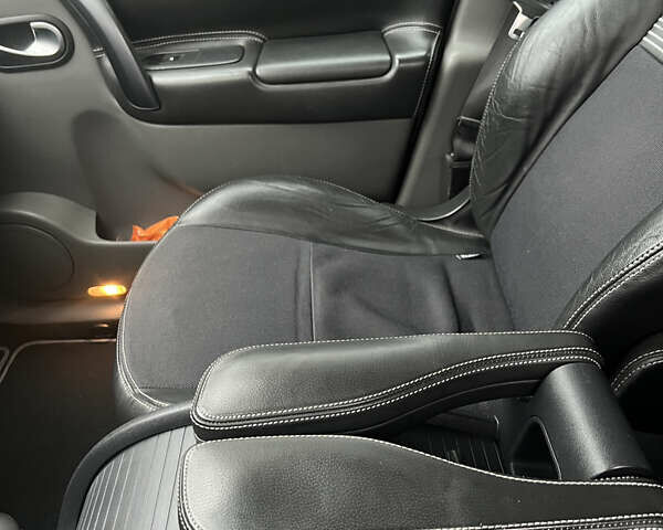 Серый Рено Сценик, объемом двигателя 1.6 л и пробегом 178 тыс. км за 5000 $, фото 1 на Automoto.ua