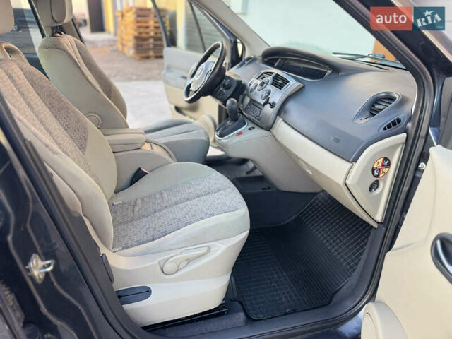 Серый Рено Сценик, объемом двигателя 1.6 л и пробегом 223 тыс. км за 4900 $, фото 26 на Automoto.ua