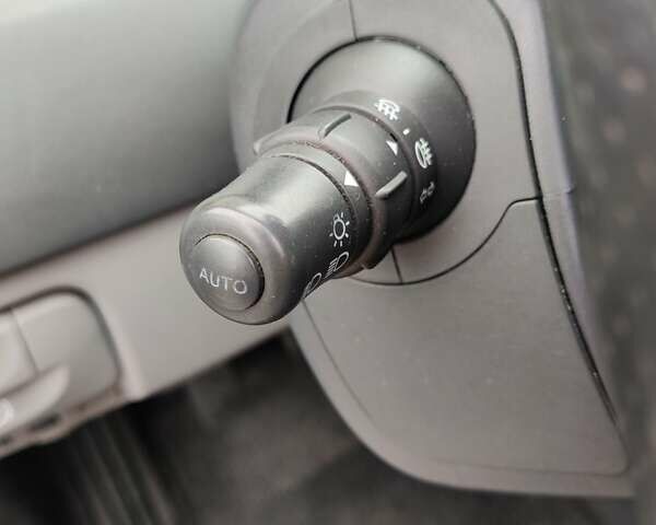 Серый Рено Сценик, объемом двигателя 1.6 л и пробегом 152 тыс. км за 4950 $, фото 24 на Automoto.ua