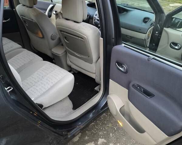 Серый Рено Сценик, объемом двигателя 1.6 л и пробегом 233 тыс. км за 5350 $, фото 15 на Automoto.ua