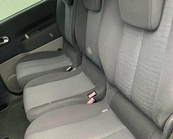 Сірий Рено Сценік, об'ємом двигуна 1.6 л та пробігом 225 тис. км за 5700 $, фото 51 на Automoto.ua