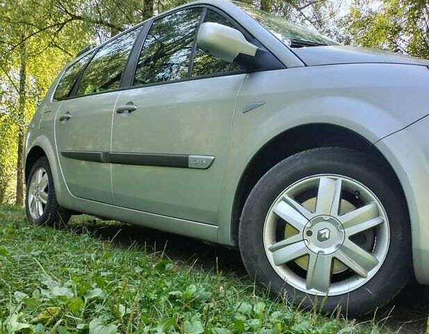 Серый Рено Сценик, объемом двигателя 1.6 л и пробегом 327 тыс. км за 5650 $, фото 5 на Automoto.ua