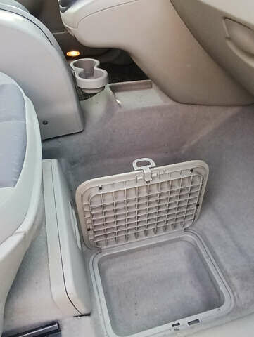 Сірий Рено Сценік, об'ємом двигуна 1.6 л та пробігом 130 тис. км за 5500 $, фото 5 на Automoto.ua