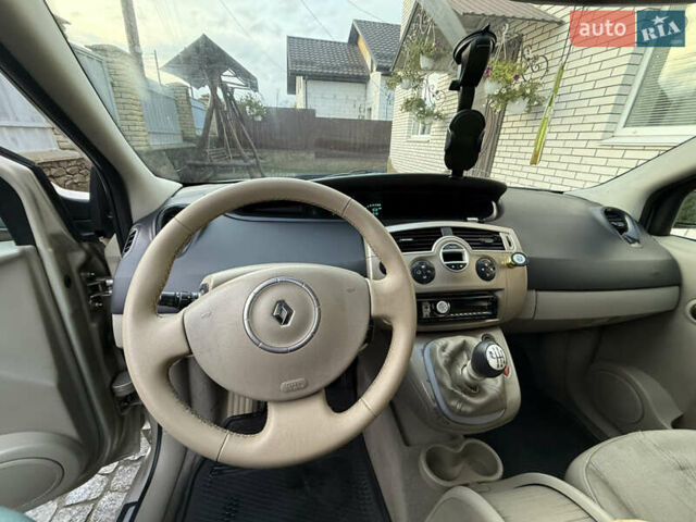 Сірий Рено Сценік, об'ємом двигуна 1.5 л та пробігом 230 тис. км за 3650 $, фото 9 на Automoto.ua
