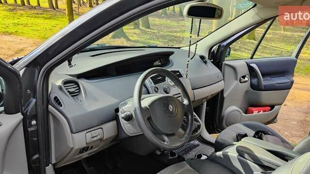 Серый Рено Сценик, объемом двигателя 2 л и пробегом 265 тыс. км за 5000 $, фото 8 на Automoto.ua