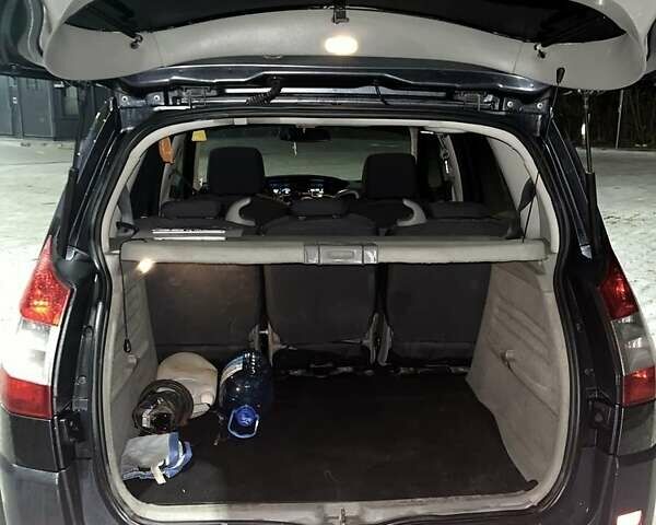 Сірий Рено Сценік, об'ємом двигуна 1.5 л та пробігом 999 тис. км за 4600 $, фото 3 на Automoto.ua