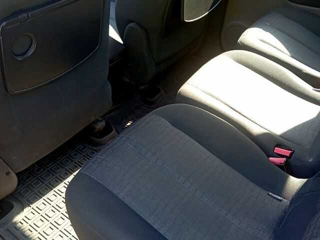 Серый Рено Сценик, объемом двигателя 1.6 л и пробегом 250 тыс. км за 4400 $, фото 5 на Automoto.ua