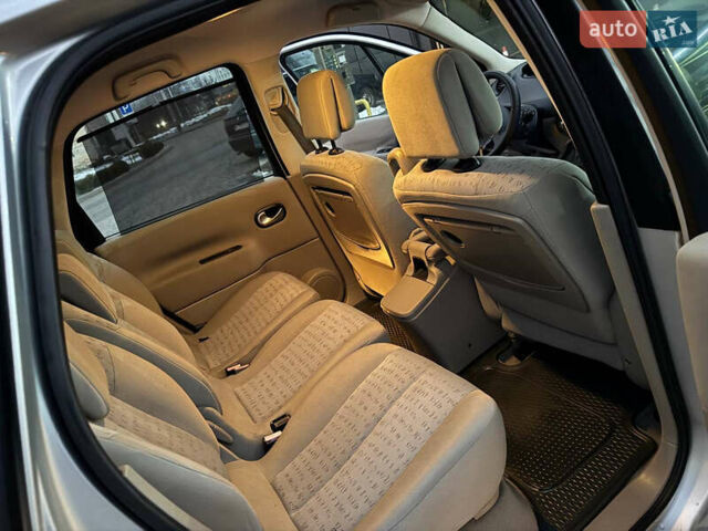 Сірий Рено Сценік, об'ємом двигуна 1.6 л та пробігом 230 тис. км за 4450 $, фото 23 на Automoto.ua