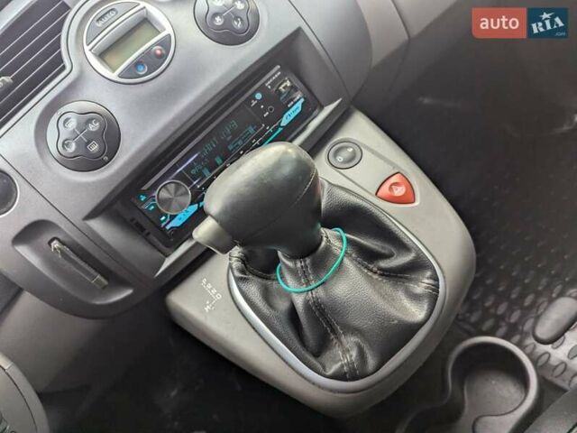 Серый Рено Сценик, объемом двигателя 2 л и пробегом 260 тыс. км за 4200 $, фото 18 на Automoto.ua