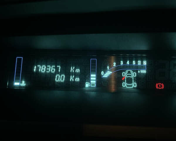 Серый Рено Сценик, объемом двигателя 1.6 л и пробегом 178 тыс. км за 5600 $, фото 15 на Automoto.ua