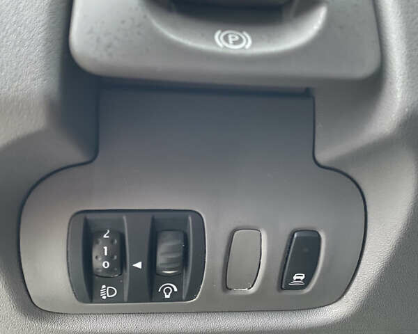 Серый Рено Сценик, объемом двигателя 1.6 л и пробегом 120 тыс. км за 6200 $, фото 13 на Automoto.ua