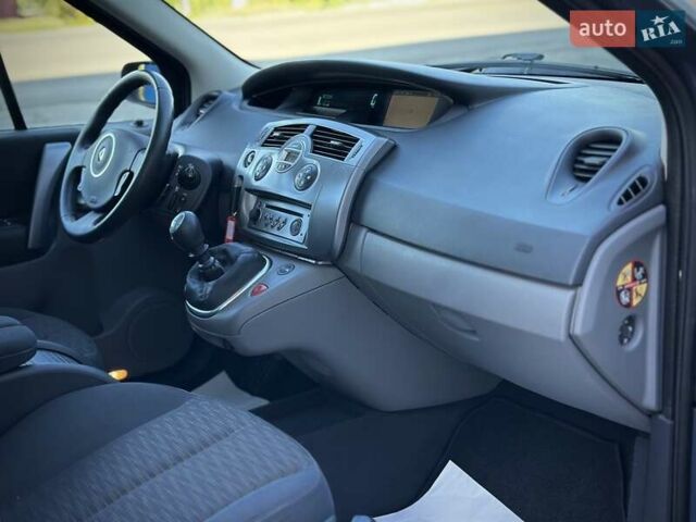 Сірий Рено Сценік, об'ємом двигуна 1.6 л та пробігом 240 тис. км за 6800 $, фото 82 на Automoto.ua