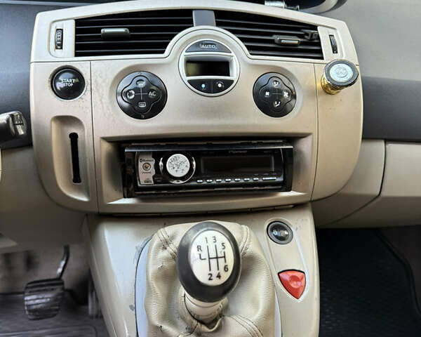 Сірий Рено Сценік, об'ємом двигуна 1.5 л та пробігом 230 тис. км за 3650 $, фото 10 на Automoto.ua