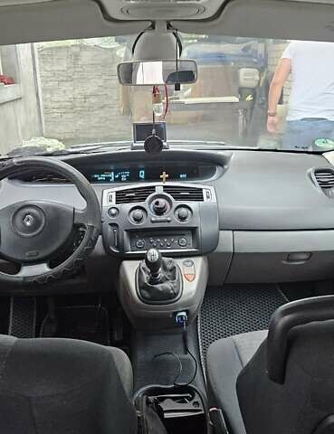 Серый Рено Сценик, объемом двигателя 1.6 л и пробегом 230 тыс. км за 5000 $, фото 11 на Automoto.ua