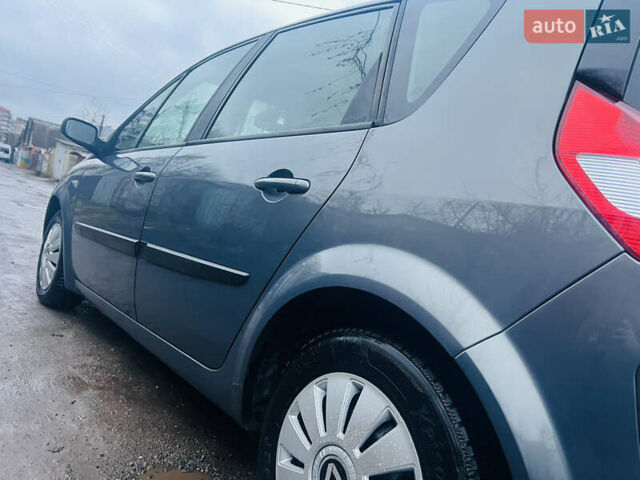 Серый Рено Сценик, объемом двигателя 1.6 л и пробегом 215 тыс. км за 5100 $, фото 13 на Automoto.ua