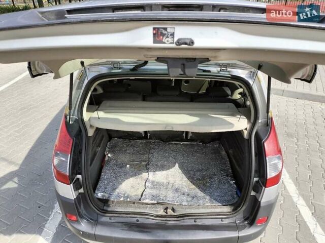 Серый Рено Сценик, объемом двигателя 1.46 л и пробегом 345 тыс. км за 5499 $, фото 11 на Automoto.ua