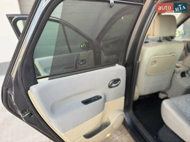 Серый Рено Сценик, объемом двигателя 1.6 л и пробегом 223 тыс. км за 4900 $, фото 23 на Automoto.ua