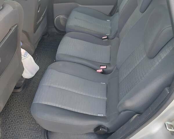 Сірий Рено Сценік, об'ємом двигуна 1.6 л та пробігом 238 тис. км за 5700 $, фото 15 на Automoto.ua