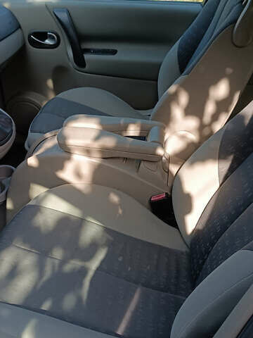 Сірий Рено Сценік, об'ємом двигуна 1.6 л та пробігом 130 тис. км за 5500 $, фото 6 на Automoto.ua