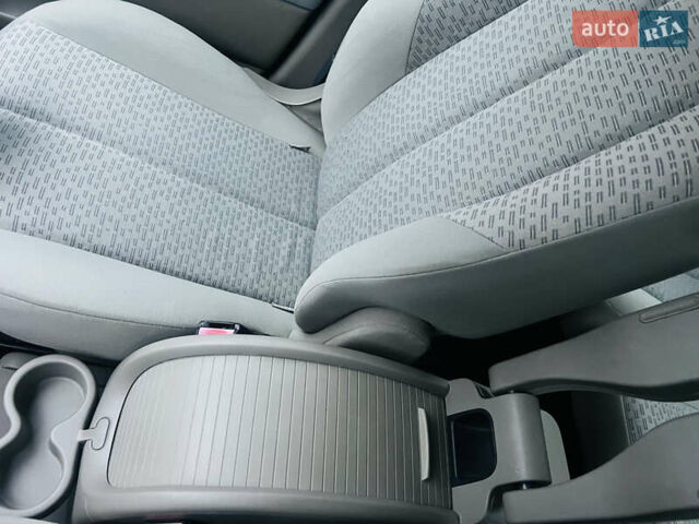 Серый Рено Сценик, объемом двигателя 1.6 л и пробегом 215 тыс. км за 5100 $, фото 33 на Automoto.ua