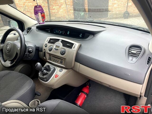 Серый Рено Сценик, объемом двигателя 1.5 л и пробегом 380 тыс. км за 4200 $, фото 5 на Automoto.ua