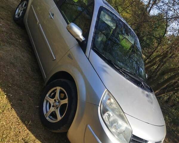 Серый Рено Сценик, объемом двигателя 1.6 л и пробегом 212 тыс. км за 5100 $, фото 6 на Automoto.ua