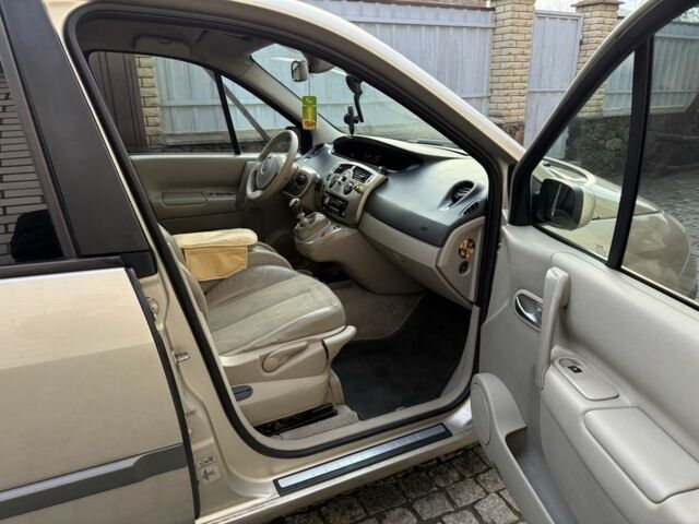 Сірий Рено Сценік, об'ємом двигуна 1.5 л та пробігом 230 тис. км за 3650 $, фото 18 на Automoto.ua