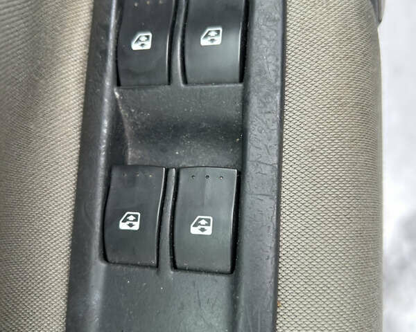 Серый Рено Сценик, объемом двигателя 1.6 л и пробегом 133 тыс. км за 5799 $, фото 14 на Automoto.ua