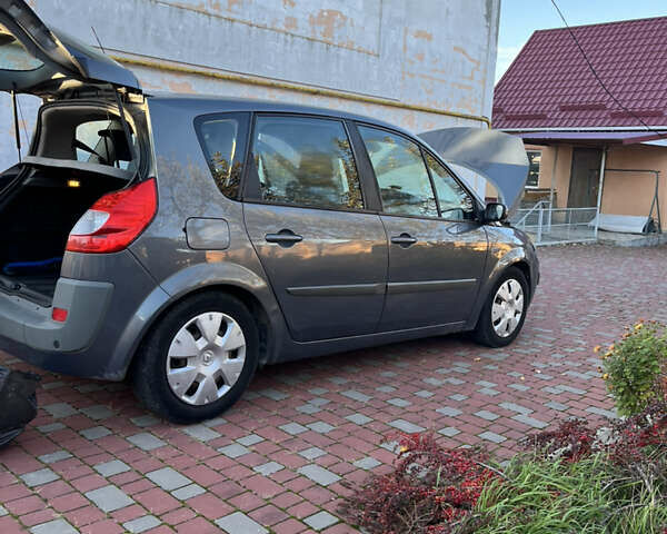 Рено Сценік 2006 у Хмельницькому на Automoto.ua Сірий Рено Сценік, об'ємом двигуна 2 л та пробігом 236 тис. км за 5800 $, фото 2 на Automoto.ua
