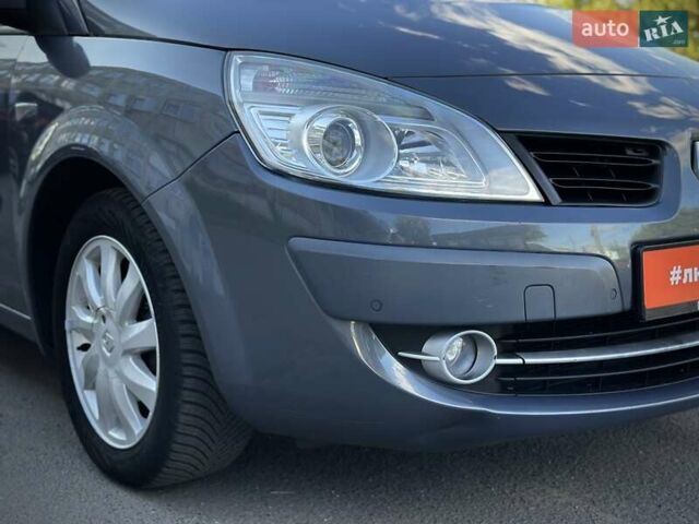 Сірий Рено Сценік, об'ємом двигуна 1.6 л та пробігом 240 тис. км за 6800 $, фото 37 на Automoto.ua