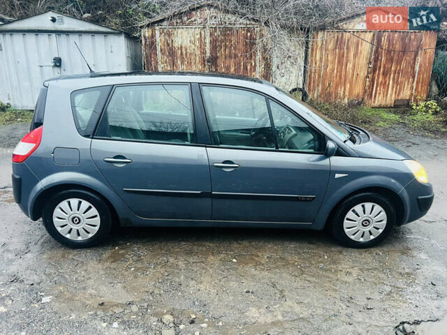 Серый Рено Сценик, объемом двигателя 1.6 л и пробегом 215 тыс. км за 5100 $, фото 3 на Automoto.ua