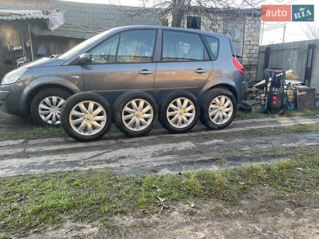 Серый Рено Сценик, объемом двигателя 1.6 л и пробегом 178 тыс. км за 5600 $, фото 16 на Automoto.ua